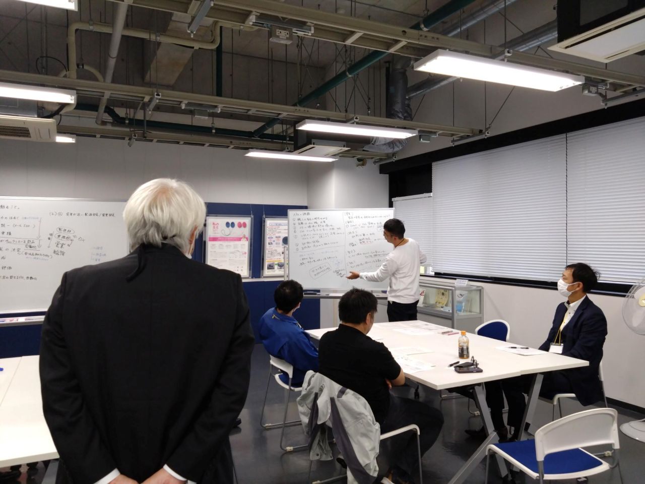 工場長養成塾DX版講座：グループワーク発表の様子
